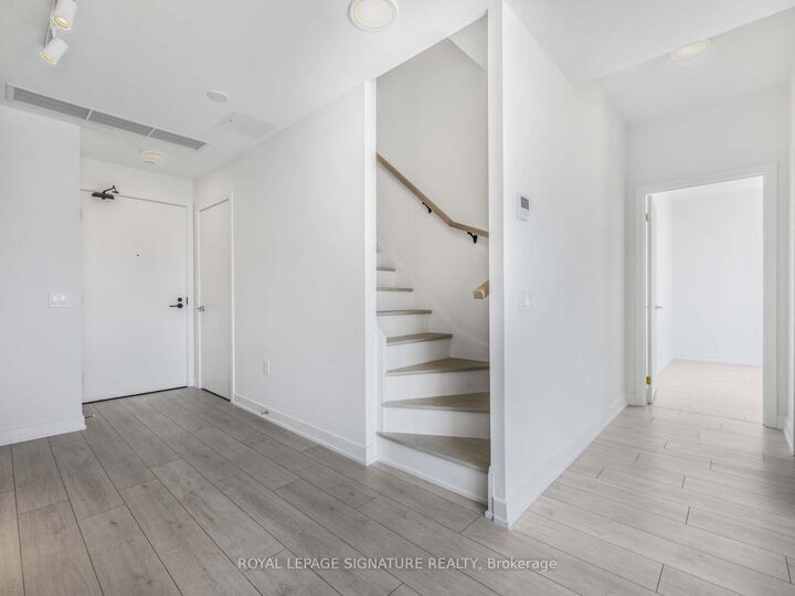 Property Photo:  1610 Charles Street 167  ON L1N 0P5 