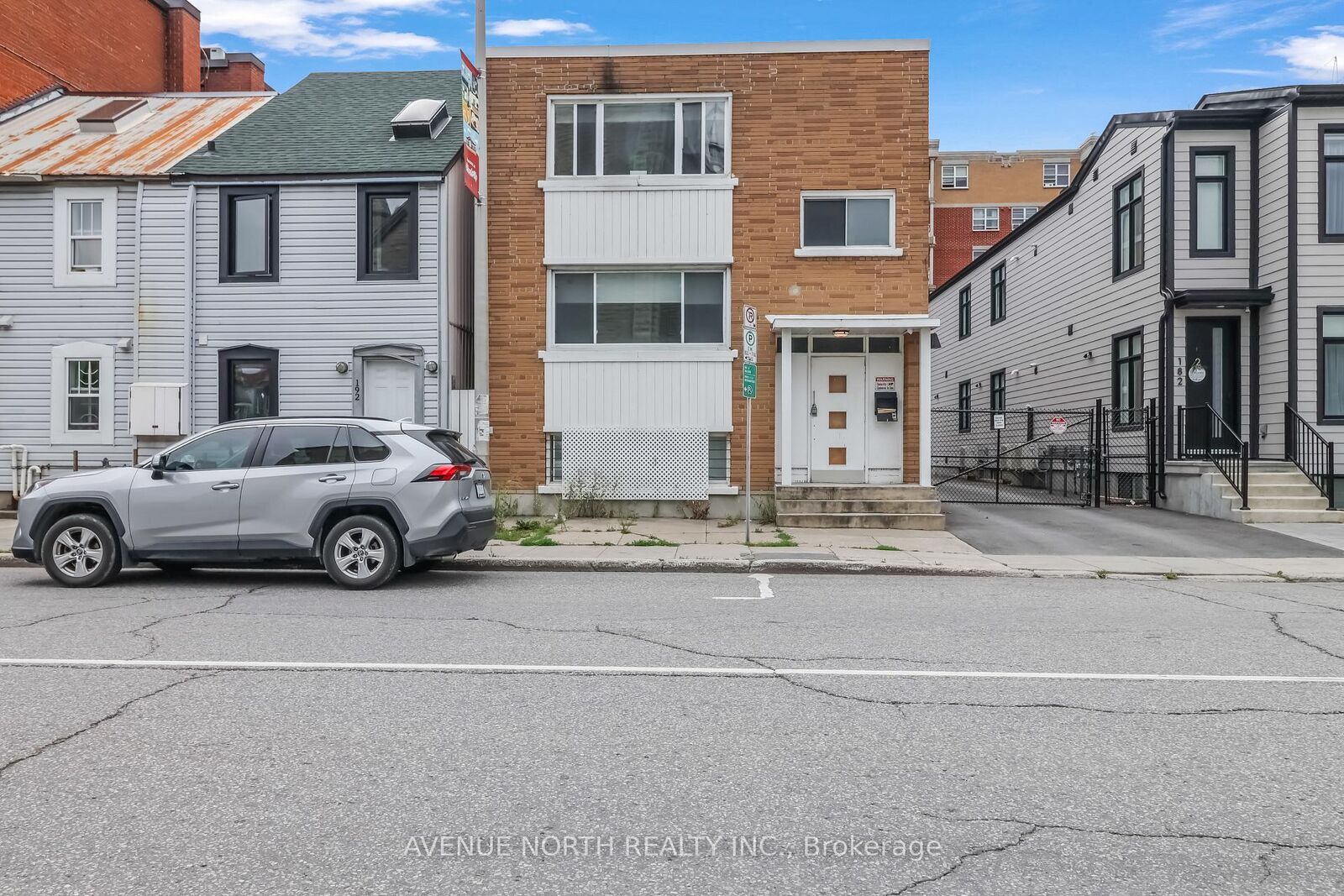 Property Photo:  184 Murray Street 4  ON K1N 5M8 