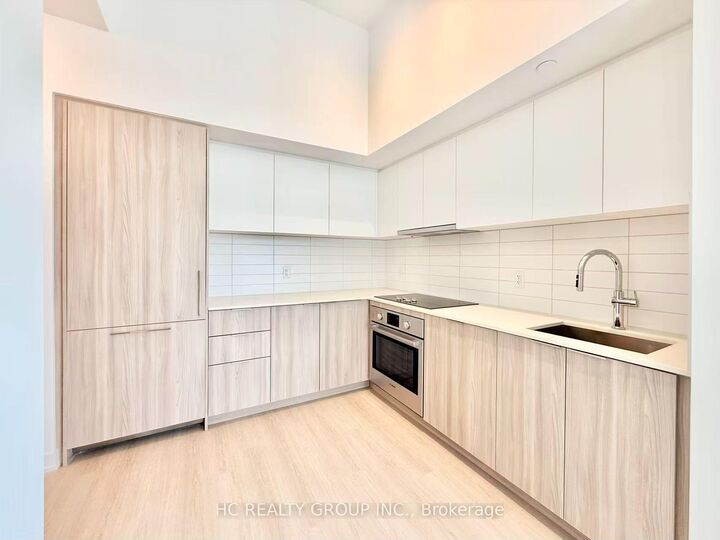 Property Photo:  15 David Salomon Drive 704  ON M3C 1E7 