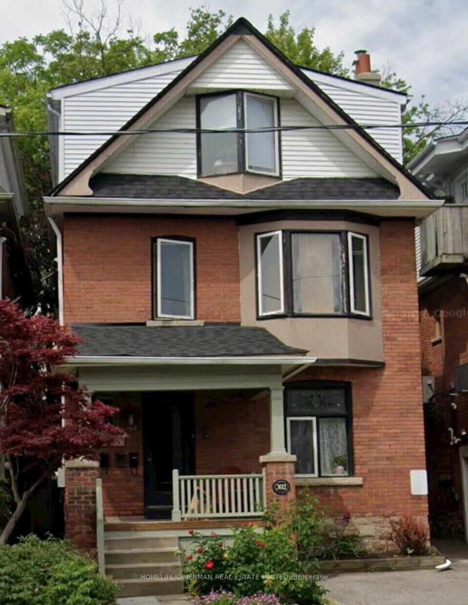 Property Photo:  302 Woodbine Avenue 1  ON M4L 3P4 