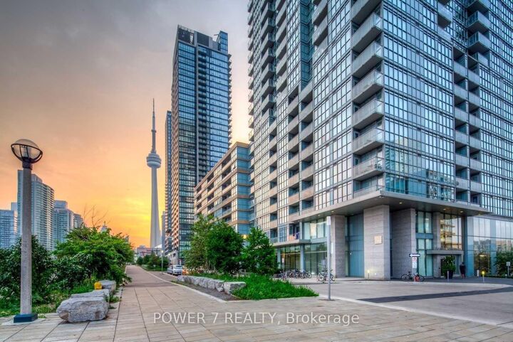 Property Photo:  15 Iceboat Terrace 2116  ON M5V 4A5 