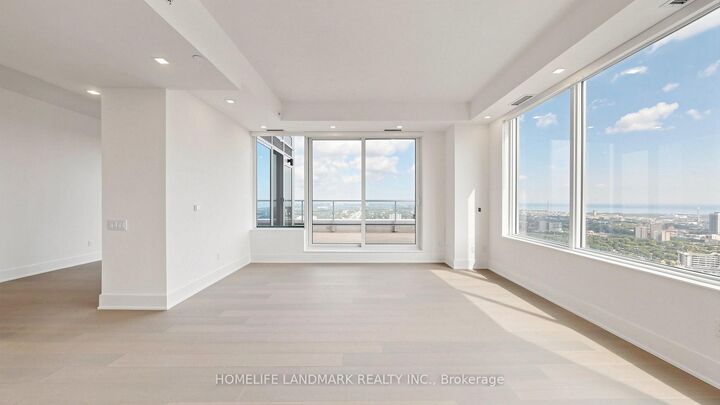 Property Photo:  609 Sherbourne Street Lph05  ON M4X 0A4 