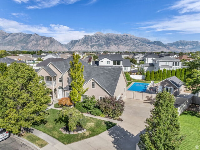 Property Photo: 188 E Centennial Cv UT 84043