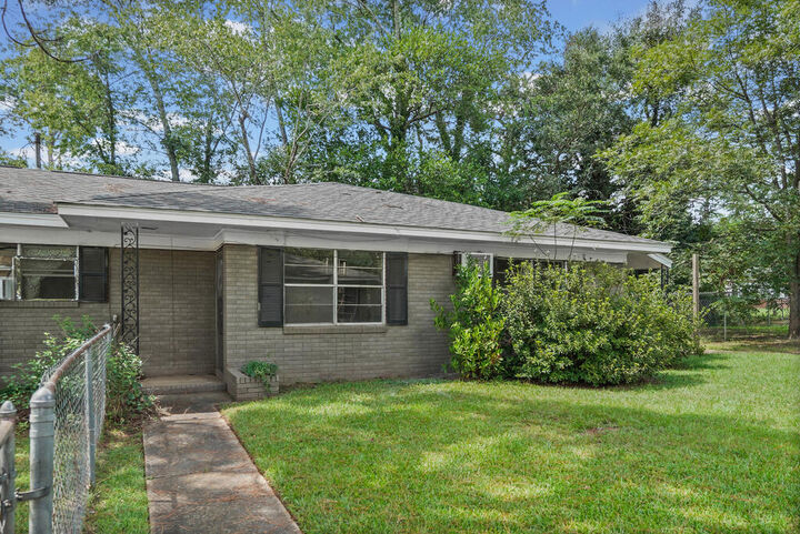 Property Photo:  1155 Gillionville Road  GA 31707 