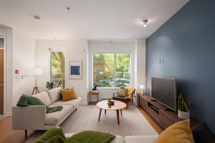 Property Photo:  3088 Quebec Street  BC V5T 3B1 