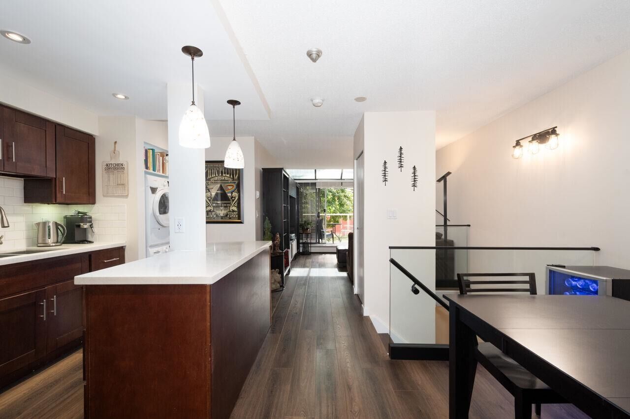Property Photo:  812 Milton Street 104  BC V3M 1N2 