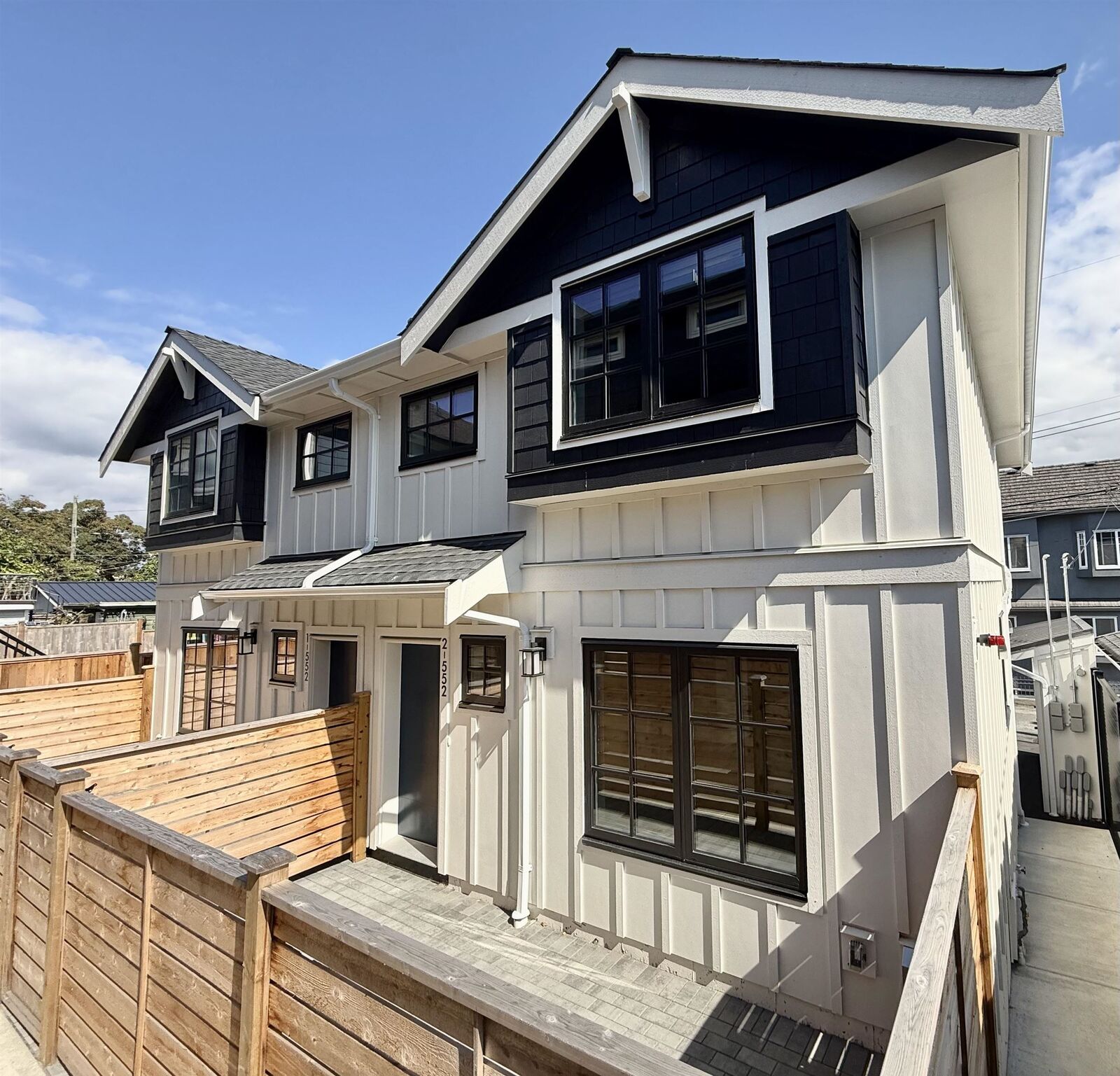 Property Photo:  552 Kaslo Street 2  BC V5K 3Z2 