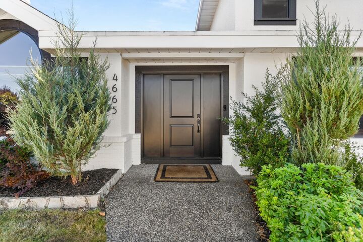 Property Photo:  4665 Kensington Place  BC V4K 4W5 
