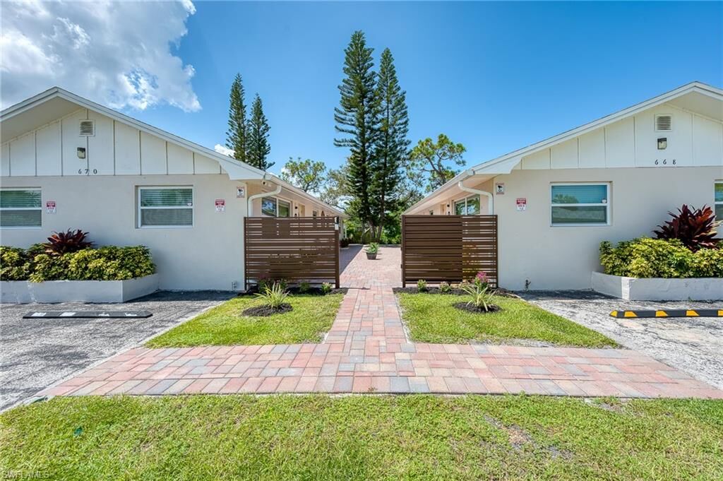 Property Photo: 668 97th Ave N FL 34108