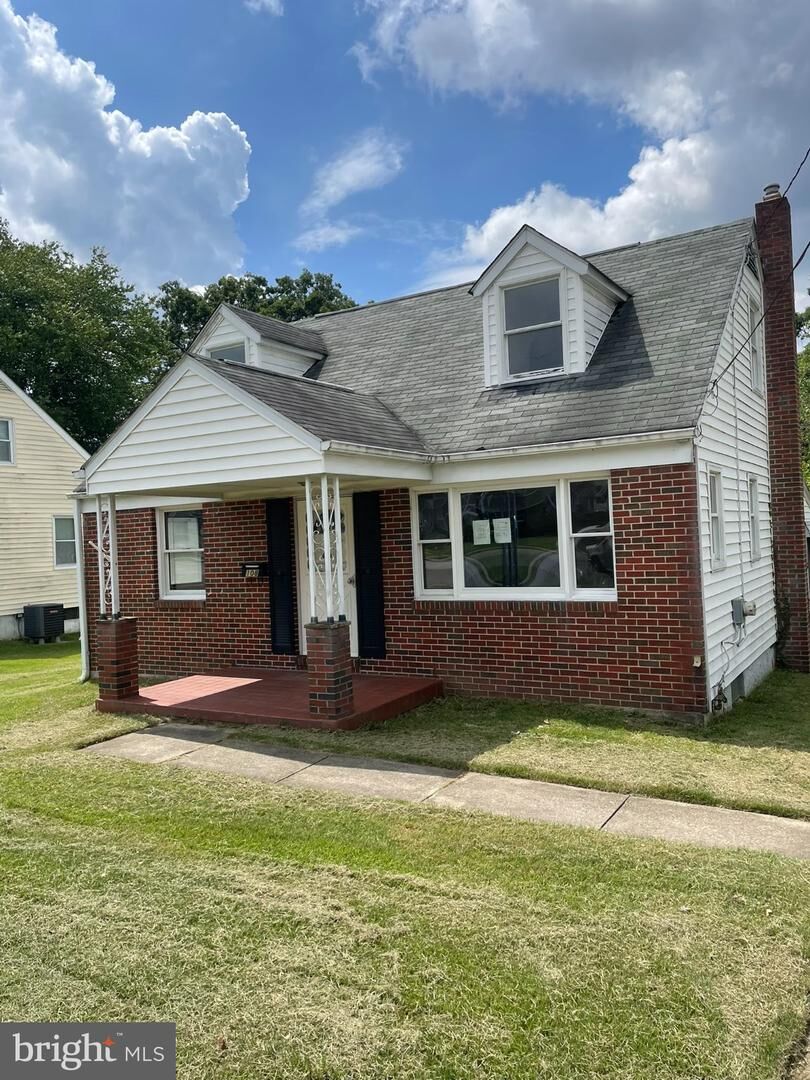 Property Photo:  108 S Longcross Road  MD 21090 