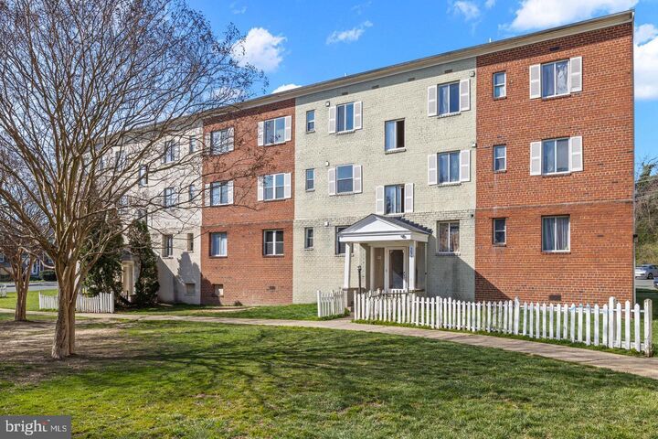Property Photo:  3072 Patrick Henry 202  VA 22044 