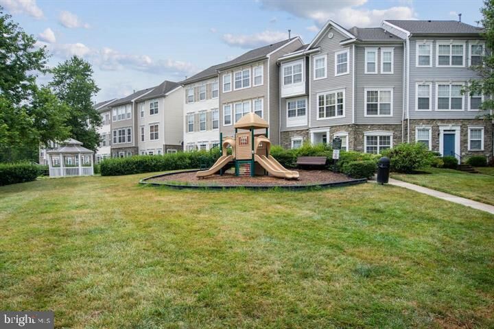 Property Photo: 21776 Jarvis Square VA 20147