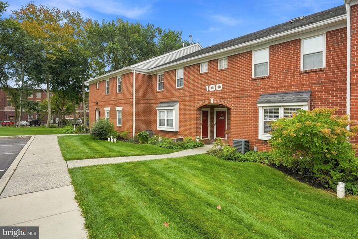 Property Photo:  750 E Marshall Street 103  PA 19380 