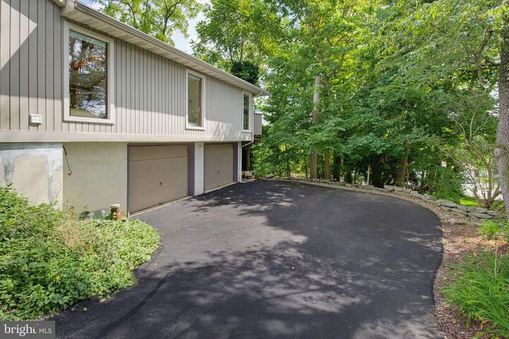 Property Photo:  78 Parkview Drive  PA 17022 