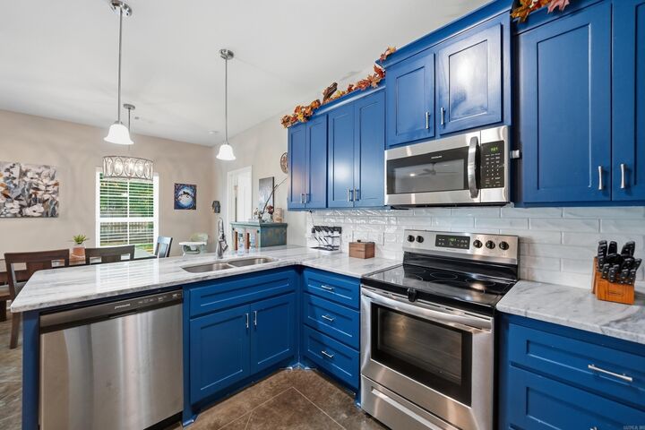 Property Photo: 1430 E Siebenmorgen AR 72034