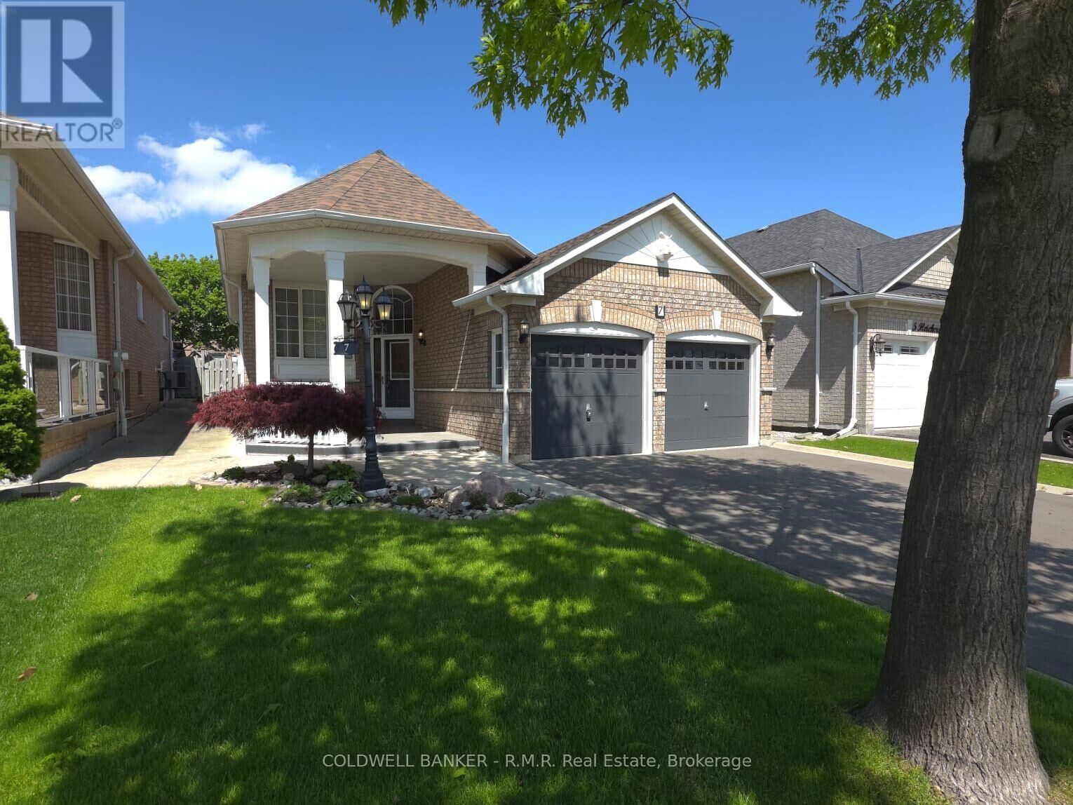 Property Photo:  7 Fletchers Creek Boulevard  ON L6X 4R7 