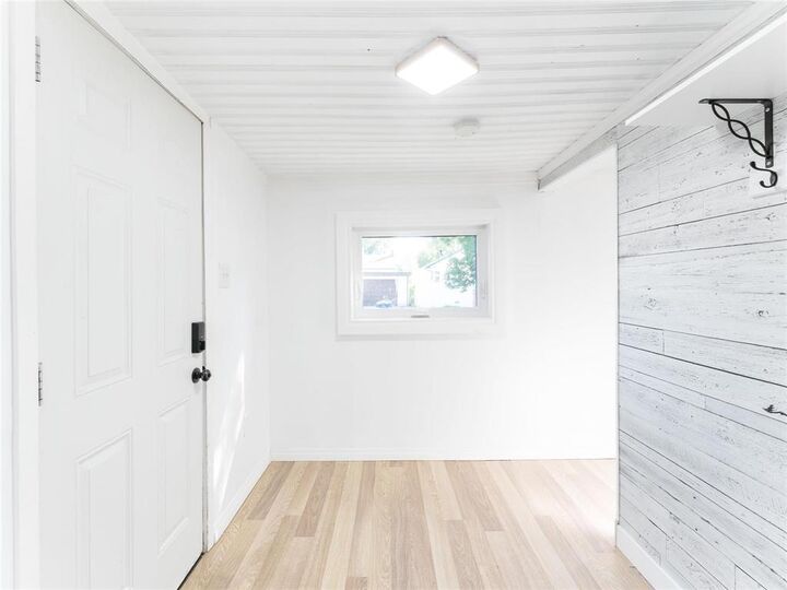 Property Photo:  412 Ottawa Avenue  MB R2K 1L2 