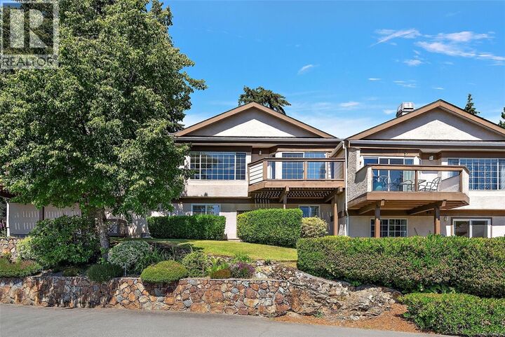 Property Photo: 901 Kentwood Lane 32 BC V8Y 2Y7