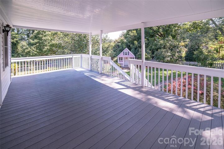 Property Photo:  115 N Chestnut Street  NC 28655 