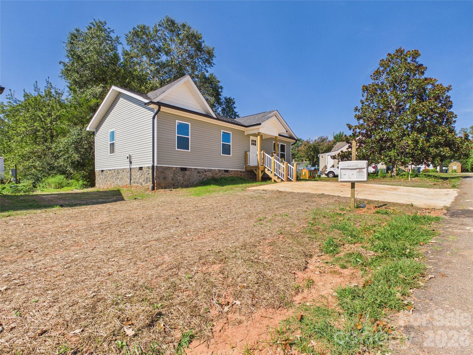 Property Photo: 210 22nd Avenue Place NE NC 28601