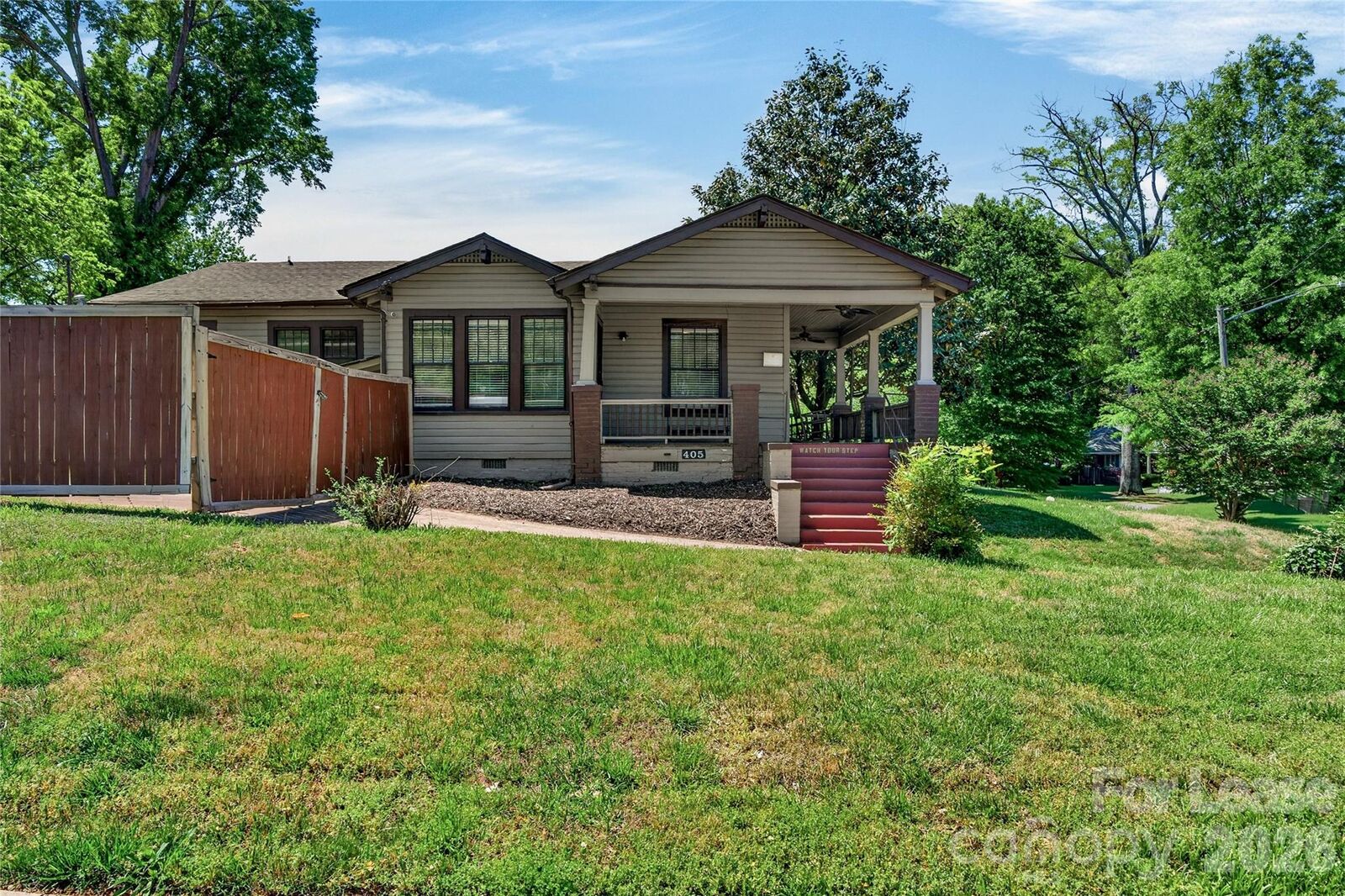 Property Photo:  405 Walnut Avenue  NC 28208 