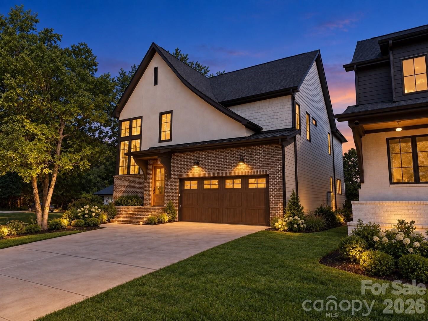 Property Photo:  1115 Lomax Avenue  NC 28211 