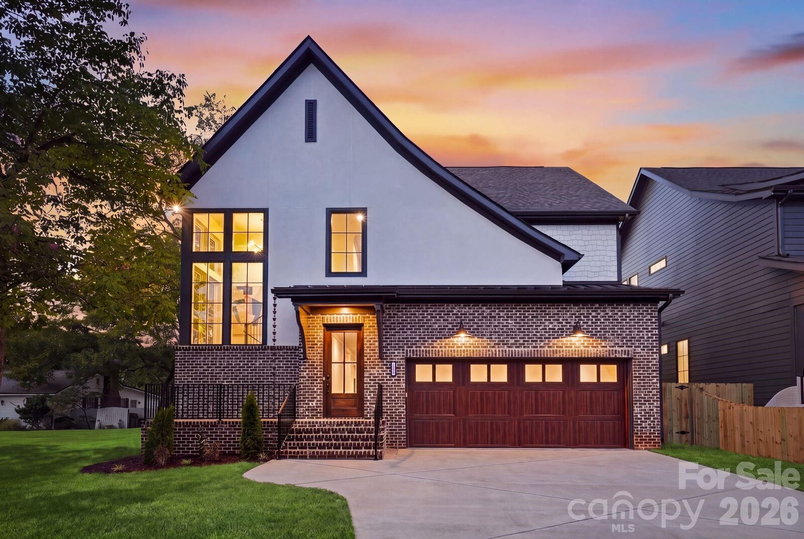 Property Photo: 1115 Lomax Avenue NC 28211