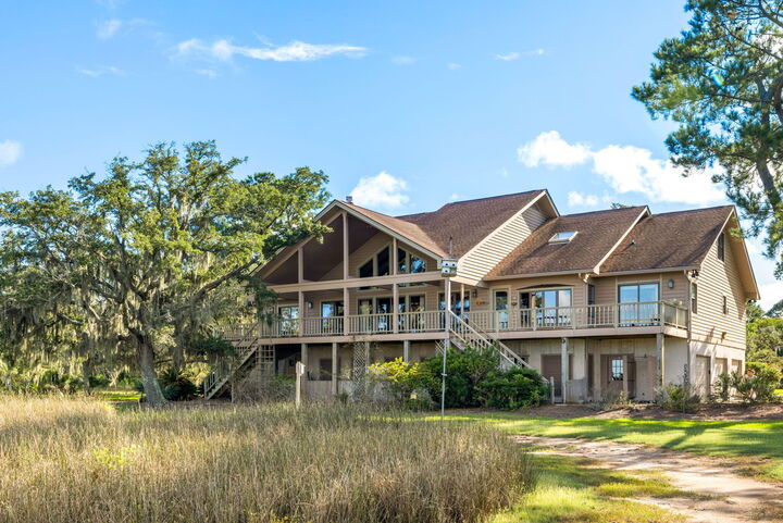 Property Photo: 2450 Kemway Road SC 29455