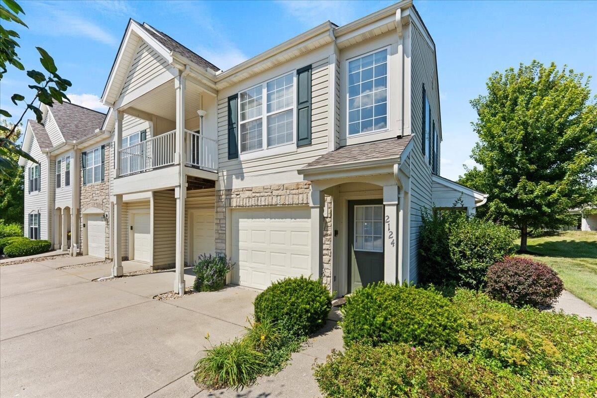 Property Photo:  2124 Commons Circle  OH 45103 