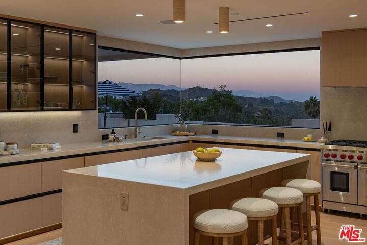 Property Photo: 8636 Edwin Dr CA 90046