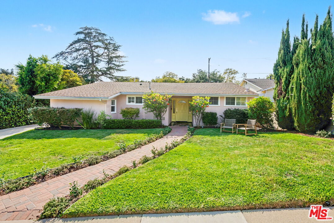 Property Photo:  975 Pepperhill Rd  CA 91107 