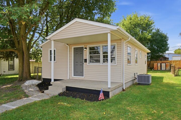 Property Photo:  7 Maple Street  OH 43128 