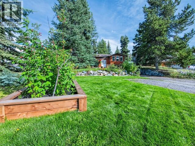 Property Photo:  15 Balsam Crescent  YT Y1A 4V6 