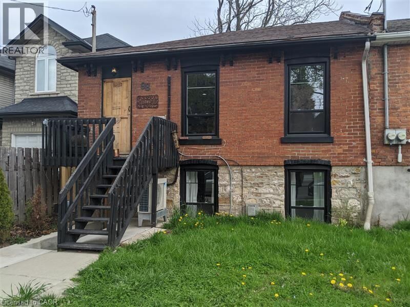 Property Photo:  98 West Avenue North Lower  ON L8L 5C3 