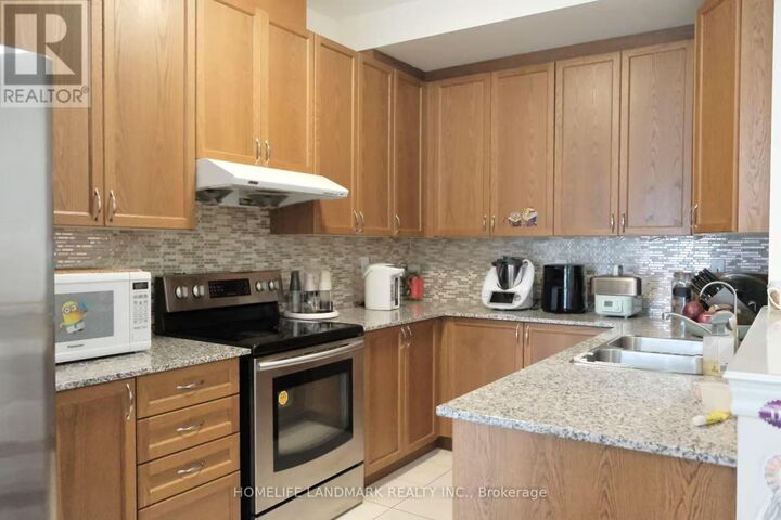 Property Photo: 220 South Unionville Avenue ON L3R 5L3