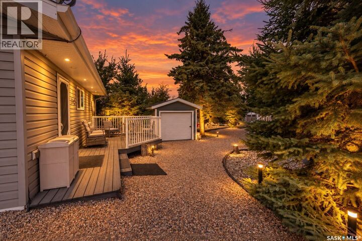Property Photo: 404 Ash Avenue SK S0M 1A0