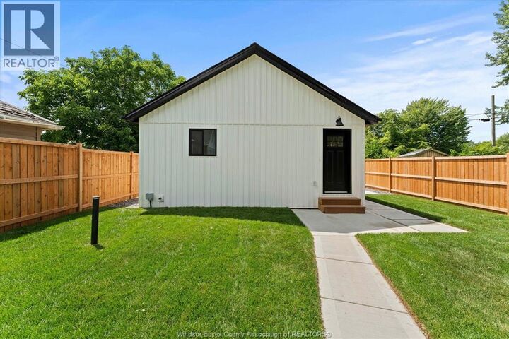 Property Photo: 557 Elinor Street ON N8P 1E3