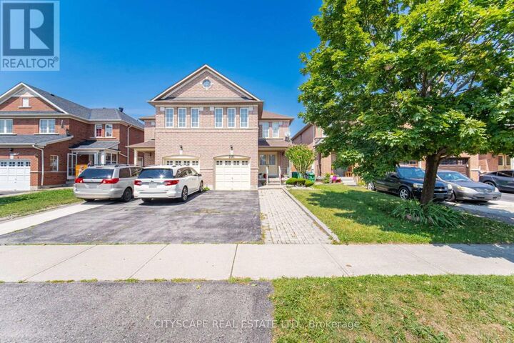 Property Photo:  221 Richvale Drive South  ON L6Z 4W2 