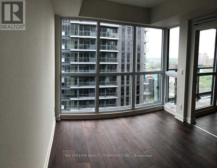 Property Photo:  2 Sonic Way 2703  ON M3C 0P2 