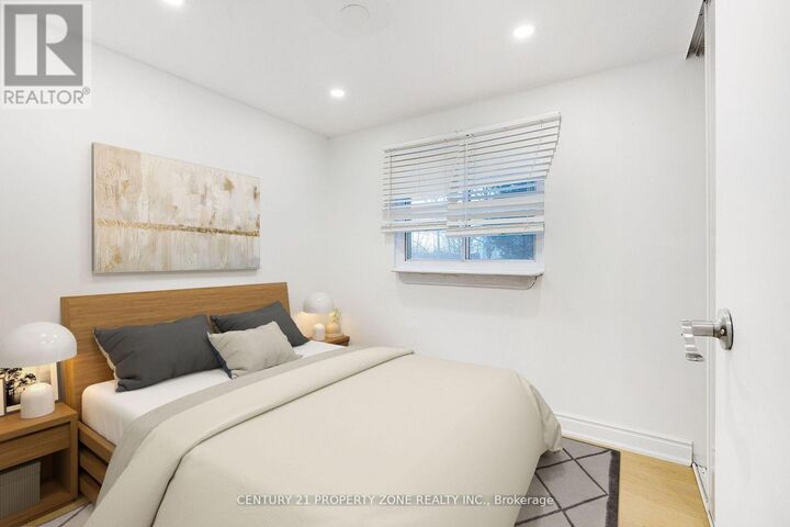Property Photo: 96 Centre Street North ON L6V 2Z3