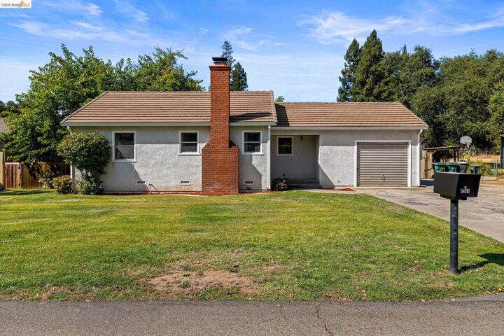 Property Photo:  7501 Heather Rd  CA 95628 