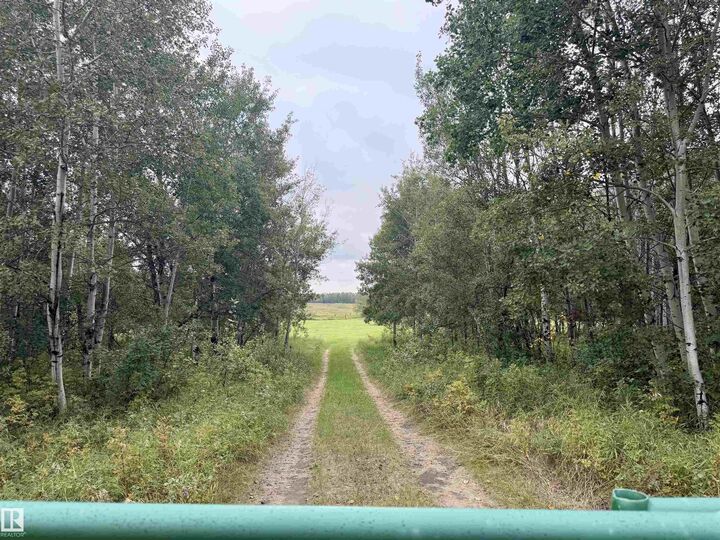 Property Photo:  254064 Twp Road 454  AB T0C 1H0 