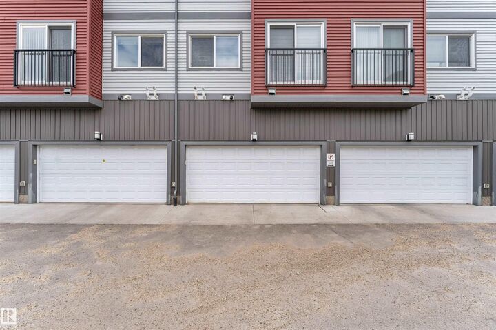 Property Photo:  3340 15A Avenue NW  AB T6T 0Y1 