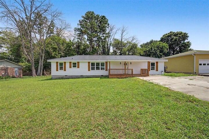 Property Photo: 54 Glenwood School Road GA 30165
