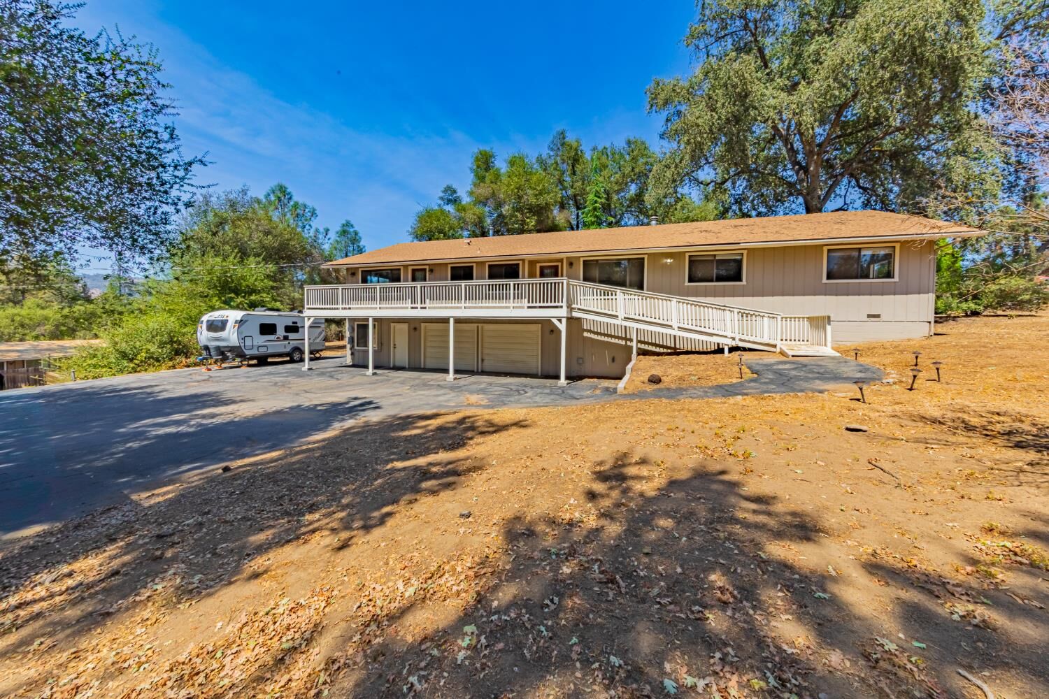 Property Photo:  45453 N Oakview Drive  CA 93644 
