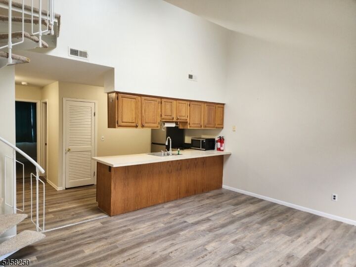 Property Photo:  5 Red Lodge Dr Unit 6  NJ 07462 