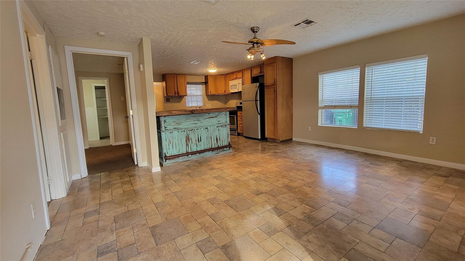 Property Photo:  4415 McKinney Street  TX 77023 