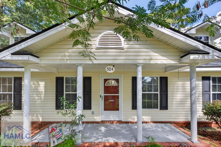 Property Photo:  504 Lake Drive  GA 31320 