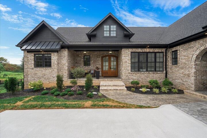 Property Photo:  202 The Backstretch  KY 40356 