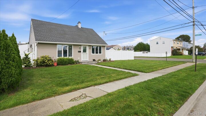 Property Photo:  47 Berkeley Place  NY 11758 